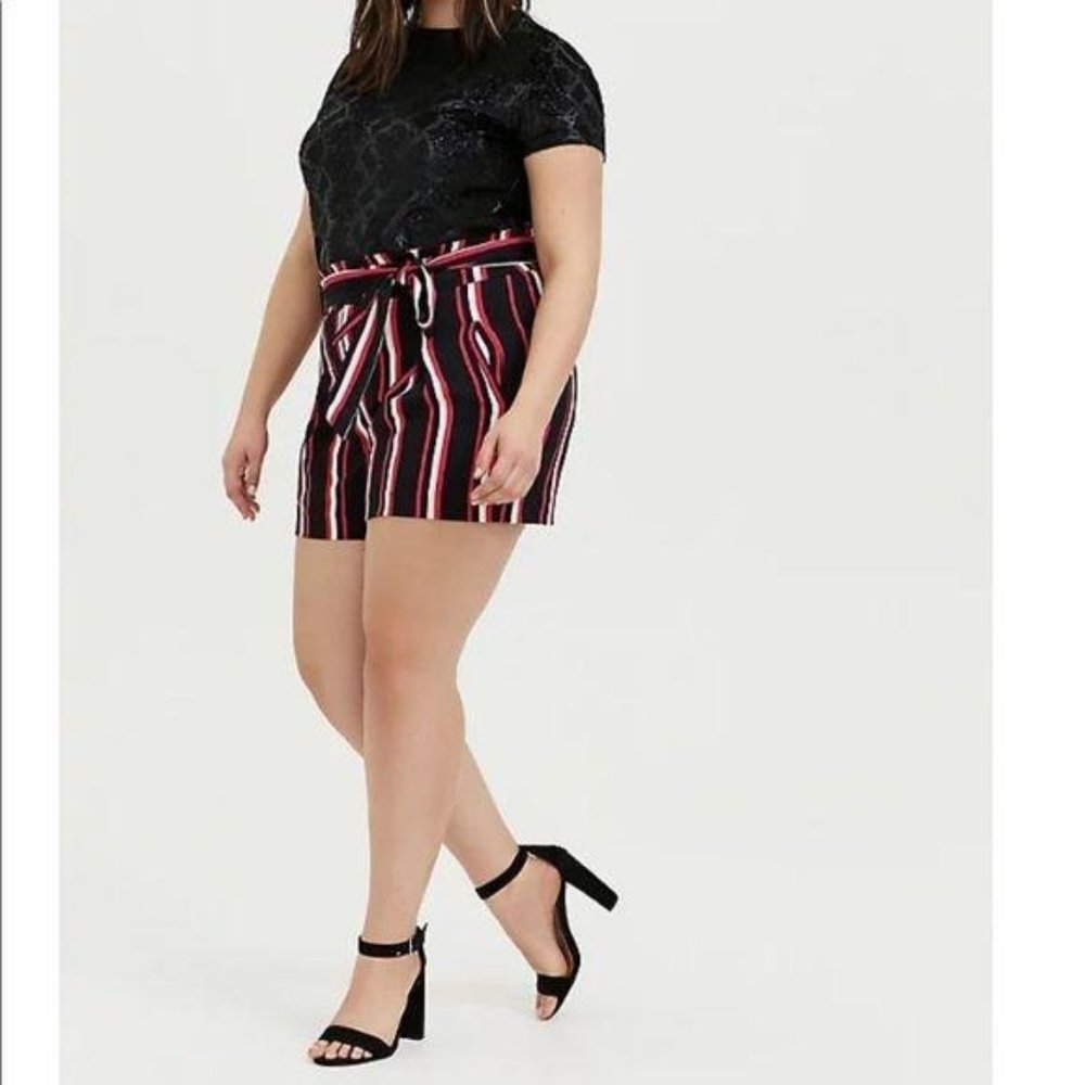 SELF TIE MID SHORT - BLACK & FUCHSIA PINK STRIPE